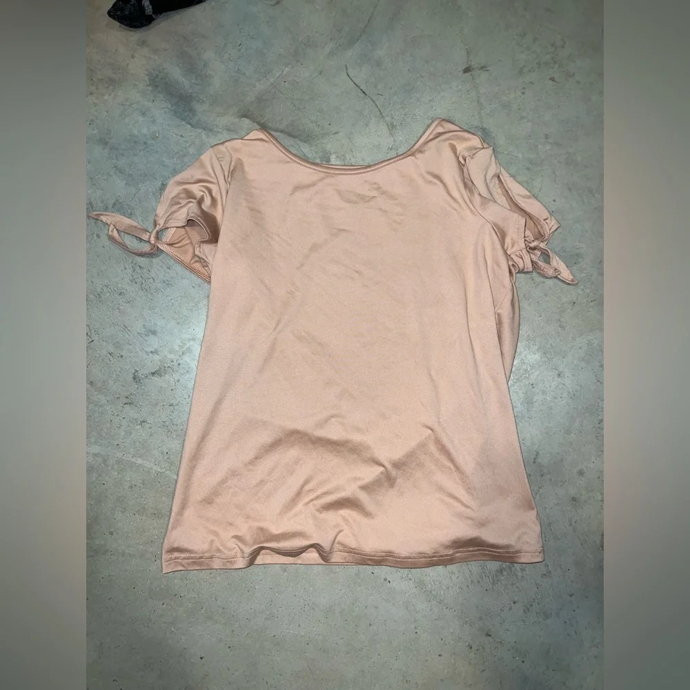 Peach top - Picture 1 of 1